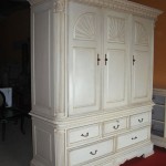 Furniture Kamar Lemari Pakaian Mewah Duco Putih FKT-L 269